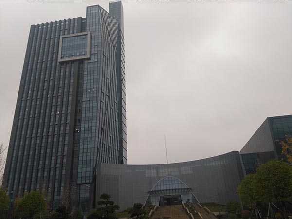 隨州市傳媒中心2臺(tái)90萬室外真空鍋爐